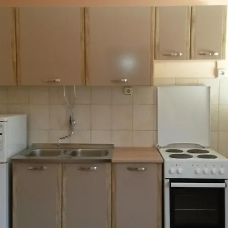 Opric 7716b Apartment Lovran