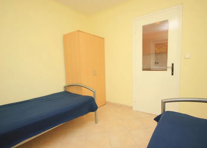 Opric 7716b Apartman Lovran