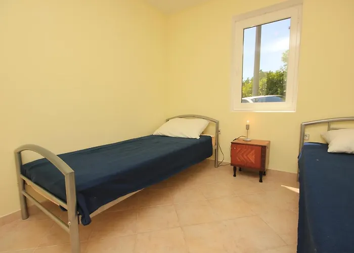 Opric 7716b Apartman Lovran